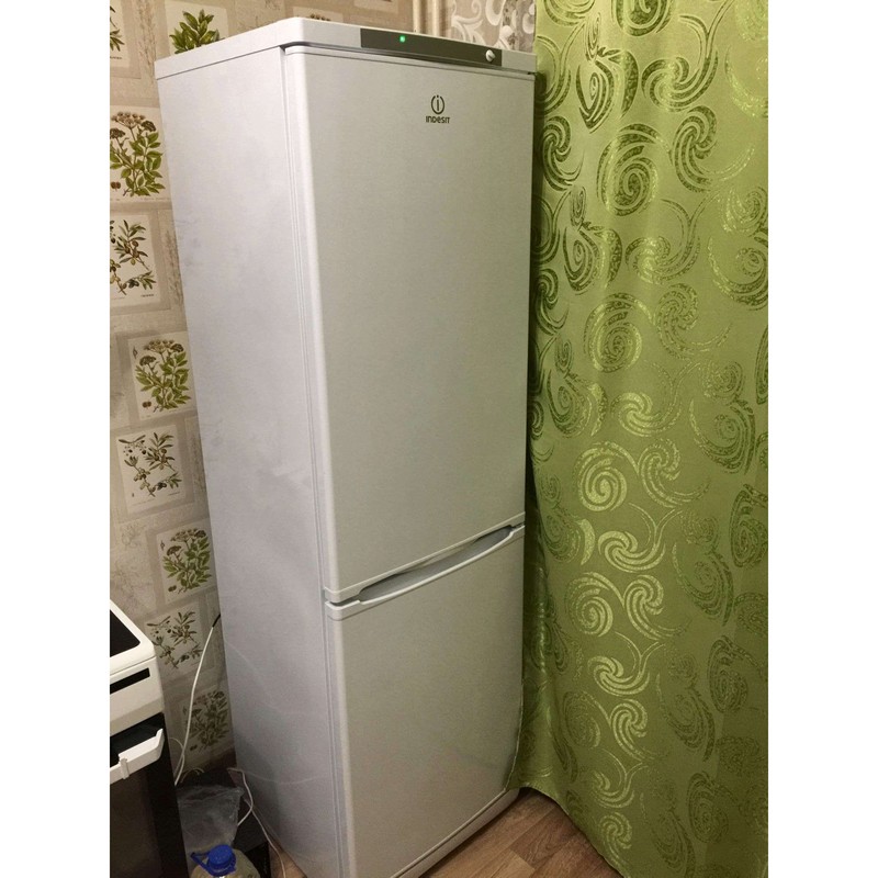 Холодильник Indesit SB 200 — изображение 2